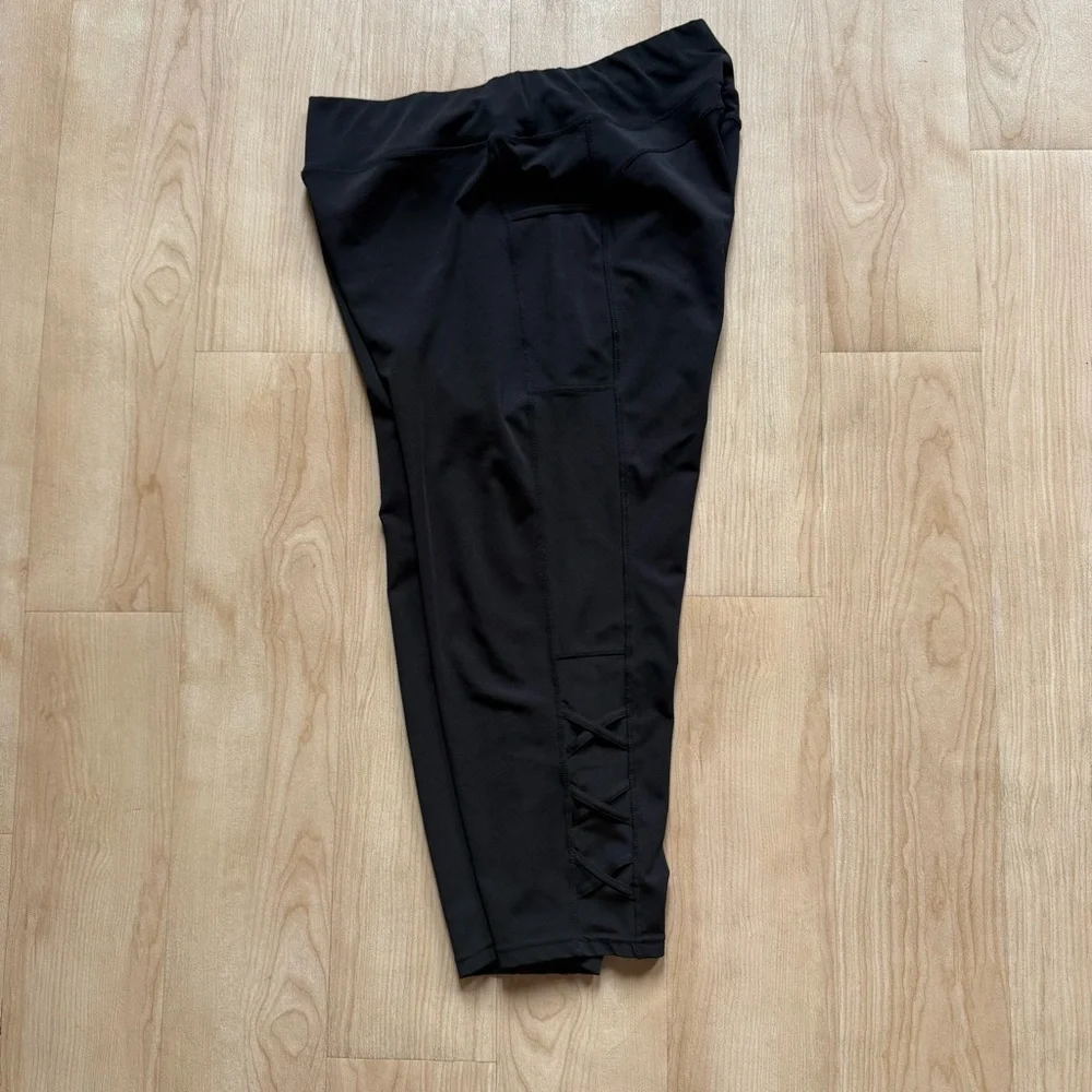 Pop Fit cropped black compression leggings, mesh inserts, sz 3xl - Picture 5 of 7